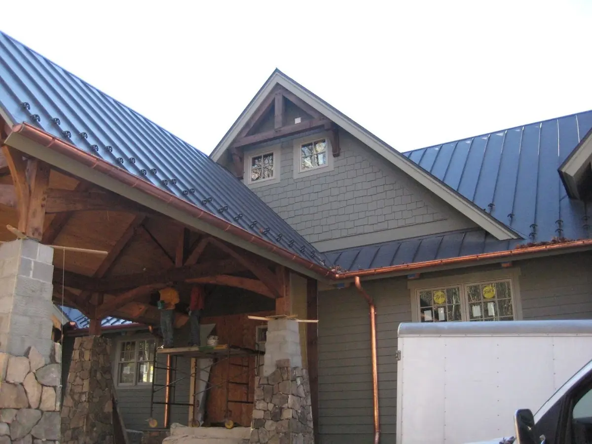 Craftsman Roofing team delivering quality roofing work in Halls